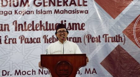 Diskusi Pesantren dan Post-Truth, Dr. Moch Nur Ichwan : Memahami Identitas Pesantren dan Kampanye Islam Moderat adalah Modal Utama Santri