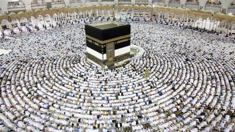 Kisah Pengamal Shalawat yang Dimudahkan Naik Haji