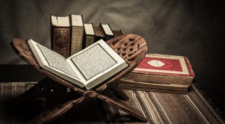 Qawlan Tsaqilan Al-Qur'an